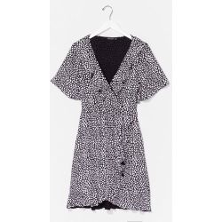 Womens Grande Taille - Dressing Gown Volantée À Imprimé Taches J'Ai Beaucoup De Choses À Faire - Nasty Gal - Modalova