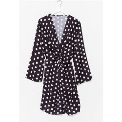 Womens Grande Taille - Dressing Gown Courte À Détails Froncés Et Imprimé Pois Tu Veux Ou Tu Veux Pois - Nasty Gal - Modalova