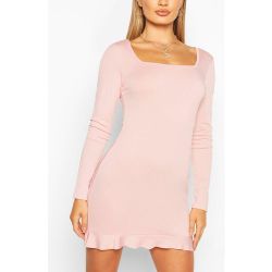 Robe Courte À Ourlet Volanté Et Encolure Carrée - /Coquille D'Œuf - 38, /Coquille D'Œuf - boohoo - Modalova