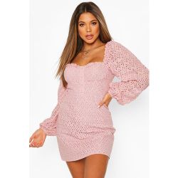 Robe Mini En Broderie Anglaise Avec Décolleté En Cœur - /Coquille D'Œuf - 36, /Coquille D'Œuf - boohoo - Modalova