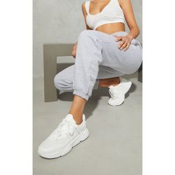 Baskets blanches partie contrastante en mesh à lacets et semelle coussin d'air - PrettyLittleThing - Modalova