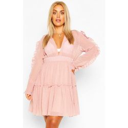 Robe Patineuse En Mousseline De Soie À Volants "Plus" - /Coquille D'Œuf - 50, /Coquille D'Œuf - boohoo - Modalova