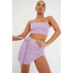 Ensemble en crêpe vichy à crop top bretelles et mini-jupe portefeuille - PrettyLittleThing - Modalova