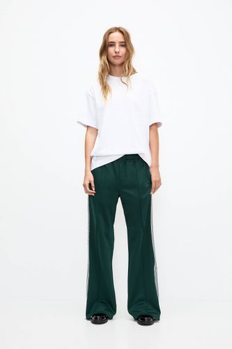 Pantalon De Survêtement À Rayures Sur Les Côtés - Pull&Bear - Modalova