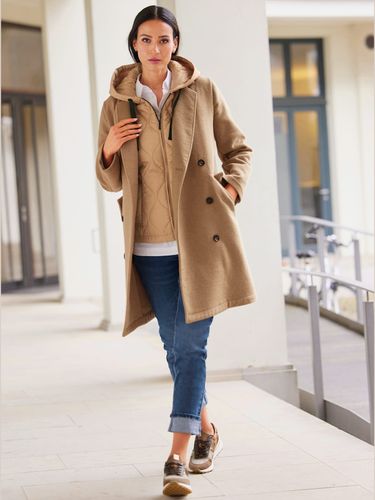 Manteau court aspect 2 en 1 avec empiècement gilet - Rick Cardona - Modalova
