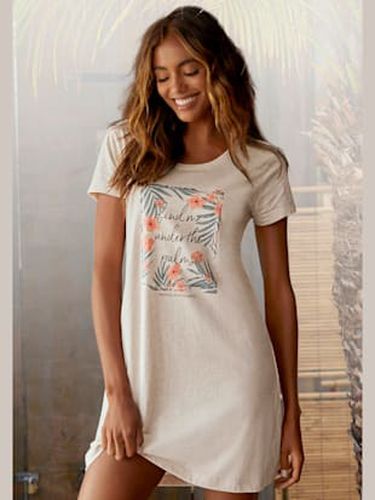 Chemise de nuit confortable avec imprimé palmiers - LASCANA - Modalova