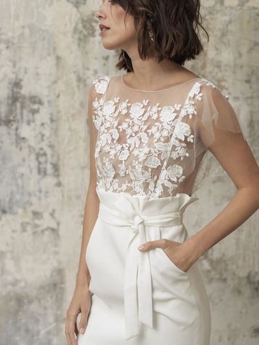 Robe de mariée courte; robe de mariée moderne; robe de mariée civile; robe de mariage - milanoo.com - Modalova