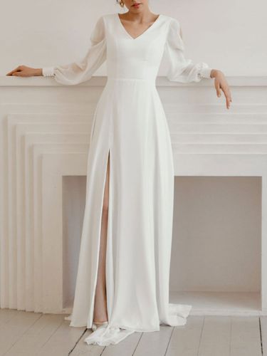 Robe de mariée simple robe de mariage col V manche longue en chiffon jupe fendue - milanoo.com - Modalova