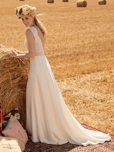 Robe de mariée bohème col V sans manche dos en V à petite traîne - milanoo.com - Modalova