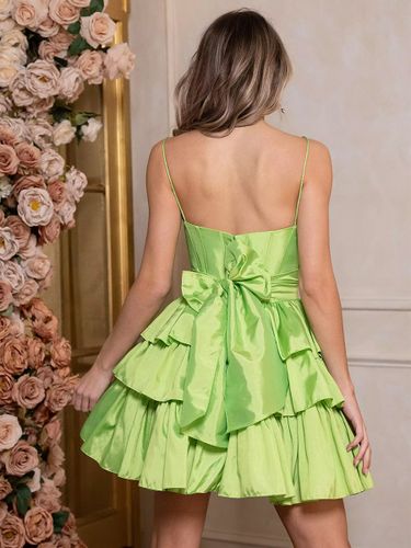 Jolie avec robe de soirée courte courte bijou cou nœuds taffetas - milanoo.com - Modalova