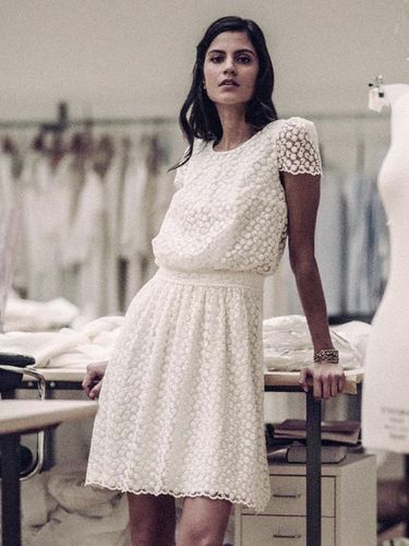 Robe de mariée courte col bijou manches courtes coupe trapèze dentelle - milanoo.com - Modalova