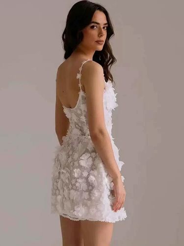 Robe de mariée courte à col en cœur et sans manches - milanoo.com - Modalova
