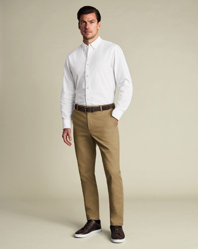 Chinos Ultimate Sans Repassage - Brun Clair en par - Charles Tyrwhitt - Modalova