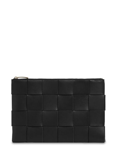 Pochette Zippée En Cuir Intreccio - BOTTEGA VENETA - Modalova