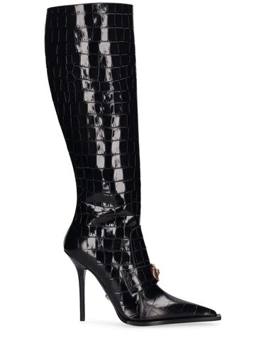 Bottes En Cuir Embossé Croco 110 Mm - VERSACE - Modalova