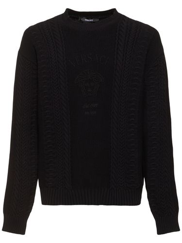 Pull En Maille Torsadée De Coton Mélangé À Logo - VERSACE - Modalova