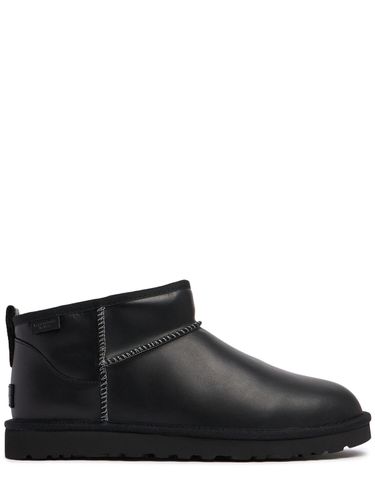 Bottes Classic Ultra Mini Lthr Regen - UGG - Modalova