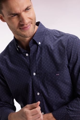 Confort et caractère. On retrouve ses finitions soignées jusque dans ses boutons ovales siglés et son col à pointes boutonnées - Eden Park - Modalova