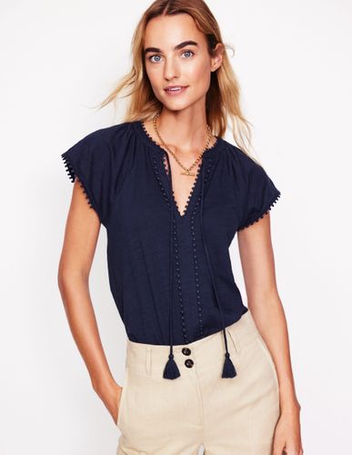 Top Millie à pompons-Bleu marine - Boden - Modalova