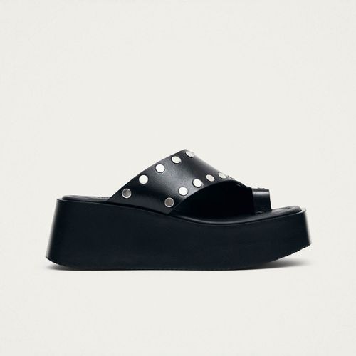 Nova Studs Sandales en Cuir Noir - ALOHAS - Modalova