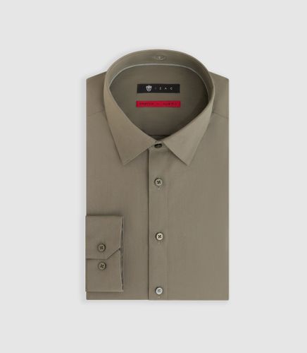 Chemise en popeline stretch kaki ''Malte'' - IZAC - Modalova