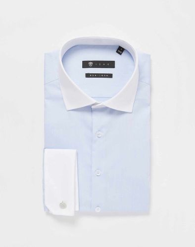 Chemise ajustée non-iron ciel - Izac - Modalova