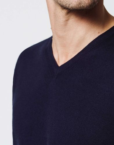 IZAC - Pull Col V Bleu Marine - Izac - Modalova