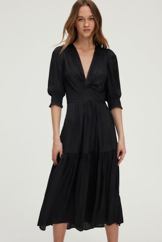 Robe midi cintrée en satin - Couleur : - Taille : - Pablo - Modalova