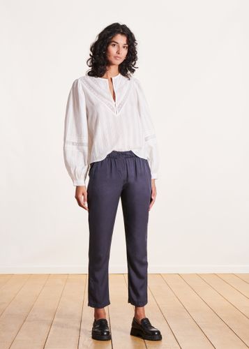 Pantalon fluide bleu marine en lyocell - La Fée Maraboutée - Modalova