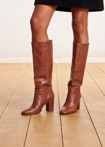 Bottes à talons en cuir cognac - La Fée Maraboutée - Modalova