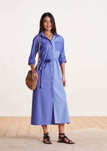 Robe chemise mi-longue bleue en coton rayé - La Fée Maraboutée - Modalova