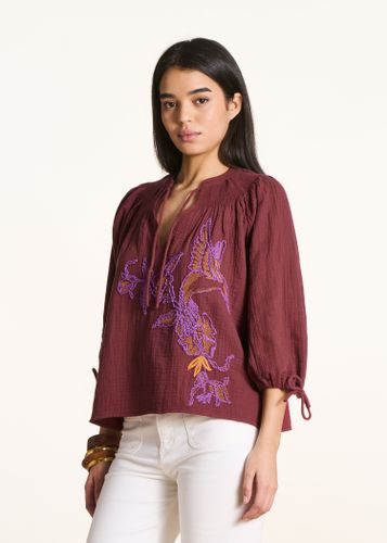 Top marron en gaze de coton brodée - La Fée Maraboutée - Modalova