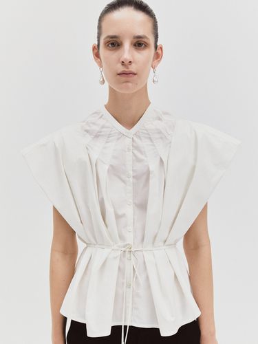 Ondrea Blouse in White - Ninety Percent - Modalova