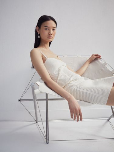 Deira Dress in Pale Magnolia - EcoVero Viscose - Ninety Percent - Modalova