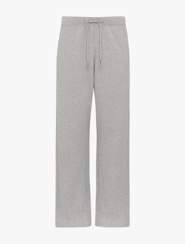 Signature Straight Leg Sweatpant in - Ninety Percent - Modalova