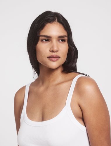Ava Classic Rib Cami Top in - Organic Cotton - Ninety Percent - Modalova