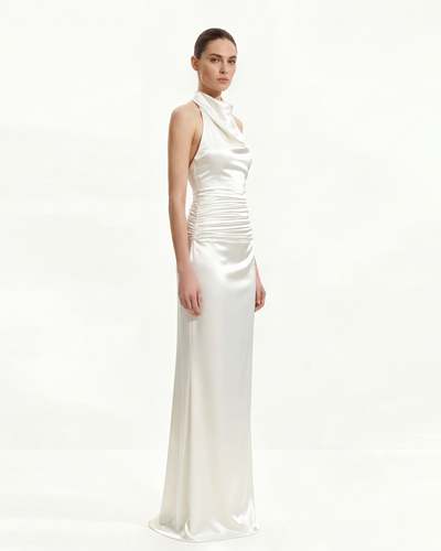 Satin Robe longue de soirée froncée à col bénitier - Blanc - JW PEI - Modalova