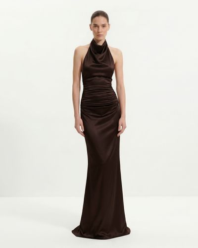Robe longue froncée en satin à col bénitier - Chocolat noir - JW PEI - Modalova