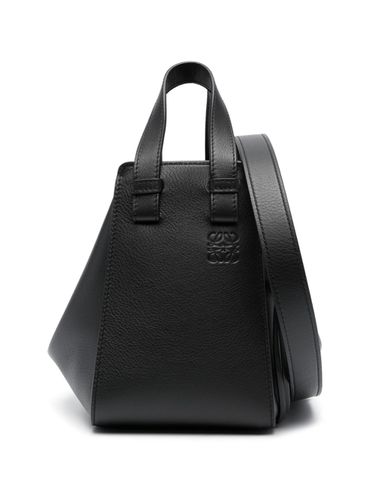 Hammock Compact Leather Handbag - Loewe - Modalova