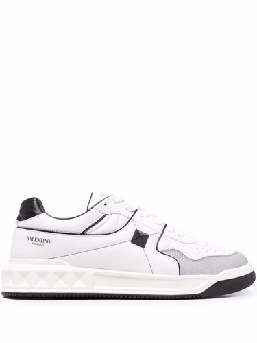 One Stud Low Top Sneaker - Valentino Garavani - Modalova