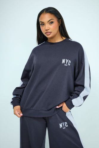 Sweatshirt Bleu Marine À Rayures Latérales « Nyc » Size 46 - Yours - Modalova