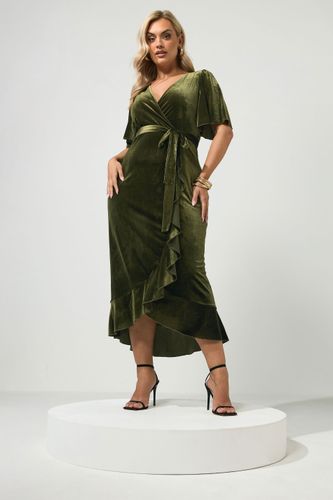 Plus Size Velvet Wrap Front Dress Size 46 - Yours London - Modalova