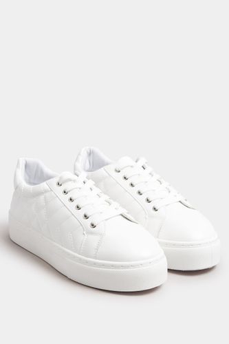 Tennis Blanches Matelassées Pieds Larges E & Extra Larges Eee Size 38EEE - Yours - Modalova