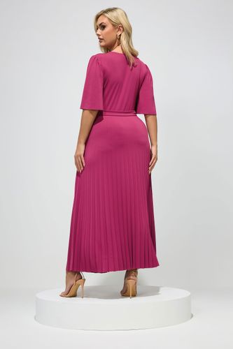 Robe Longue Rose Foncé Plissée À Nœud Size 50 - Yours London - Modalova