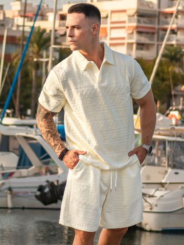Ensemble de T-shirt Rtro Boutonn Gomtrique en Jacquard Manches Courtes Col Polo et de Short Taille unique - Zaful FR - Modalova