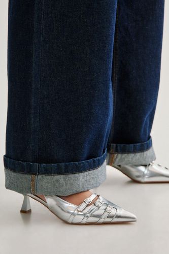 Buckle Detail Pointed Toe Sling Back - 36 - Nasty Gal - Modalova