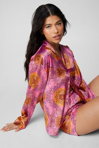 Pyjama Satiné Avec Chemise Et Short - L - Nasty Gal - Modalova