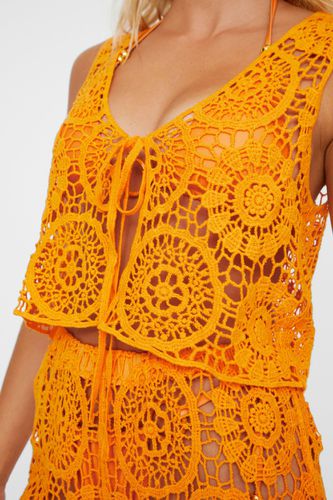 Premium Crochet Tie Front Waistcoat - L - Nasty Gal - Modalova