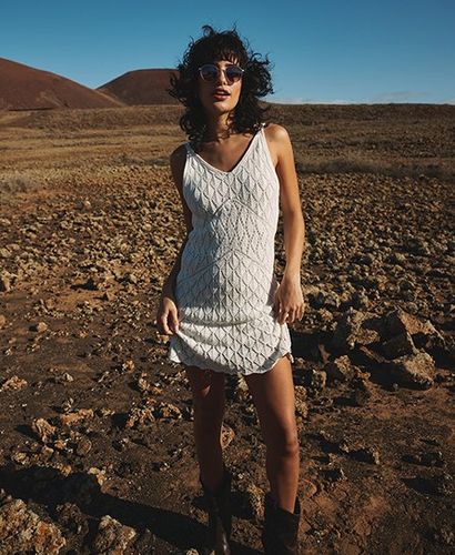 Robe Courte Caraco en Crochet Taille: 42 - Superdry - Modalova