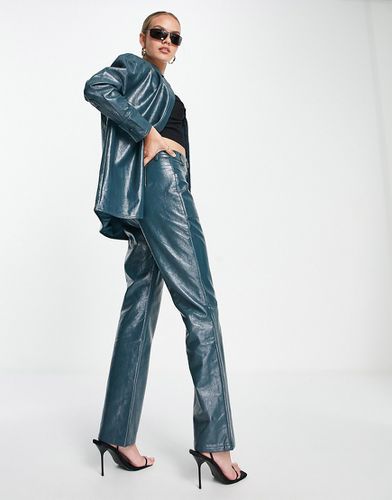 Pantalon droit d'ensemble en imitation cuir à détails en relief - Sarcelle - 4Th & Reckless - Modalova